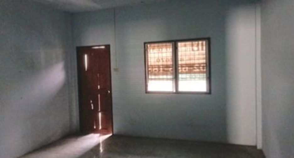 À vendre 1 chambre local commercial à Si Racha, Chonburi