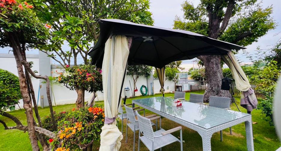 For rent and for sale 10 bedrooms villa in Bang Lamung, Chonburi