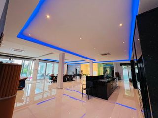 Villa en alquiler y en venta de 10 habitaciones en Bang Lamung, Chonburi