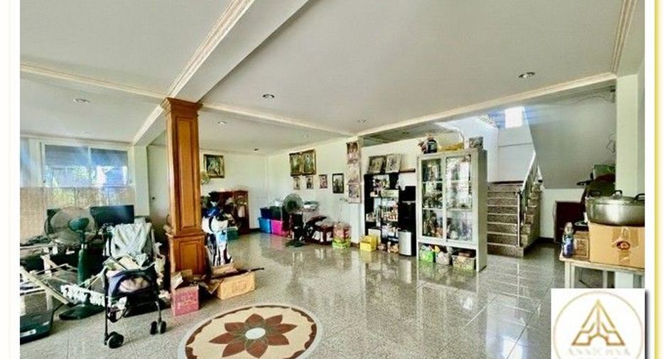 For sale 4 bedrooms house in Mueang Samut Sakhon, Samut Sakhon