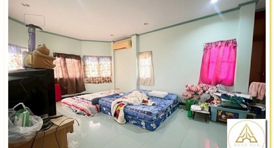 For sale 4 bedrooms house in Mueang Samut Sakhon, Samut Sakhon