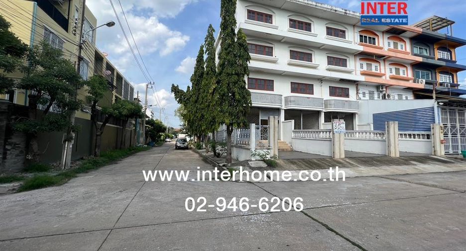 Reihenhaus zum Kauf mit 9 Zimmer in Prawet, Bangkok
