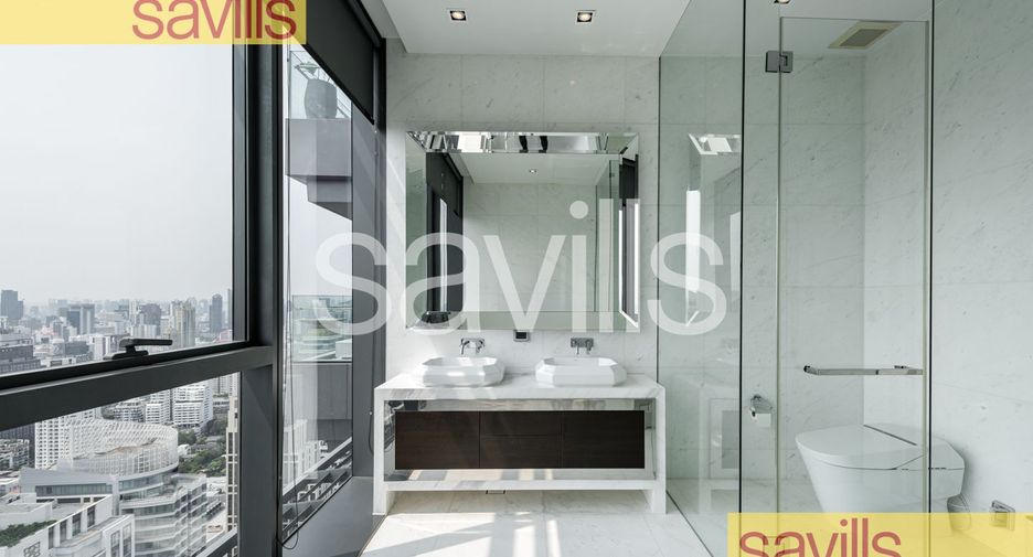 For sale 4 bedrooms condo in Khlong Toei, Bangkok