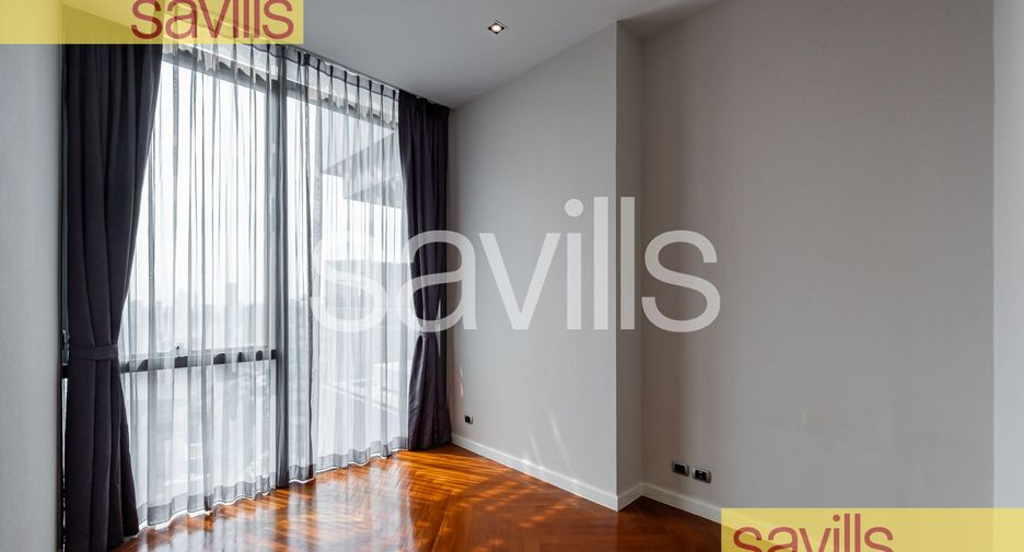 For sale 4 bedrooms condo in Khlong Toei, Bangkok