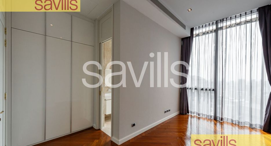 For sale 4 bedrooms condo in Khlong Toei, Bangkok