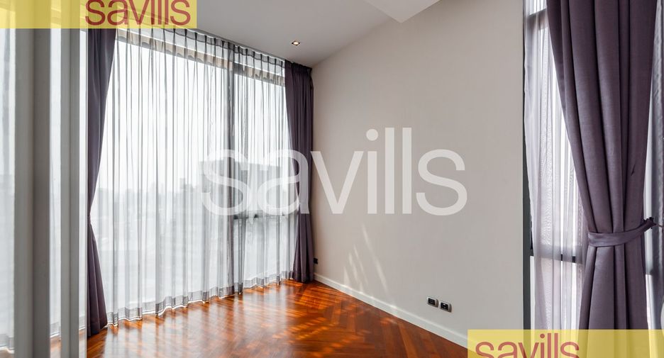 For sale 4 bedrooms condo in Khlong Toei, Bangkok