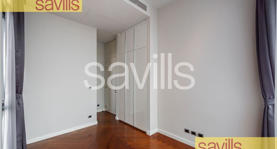 For sale 4 bedrooms condo in Khlong Toei, Bangkok