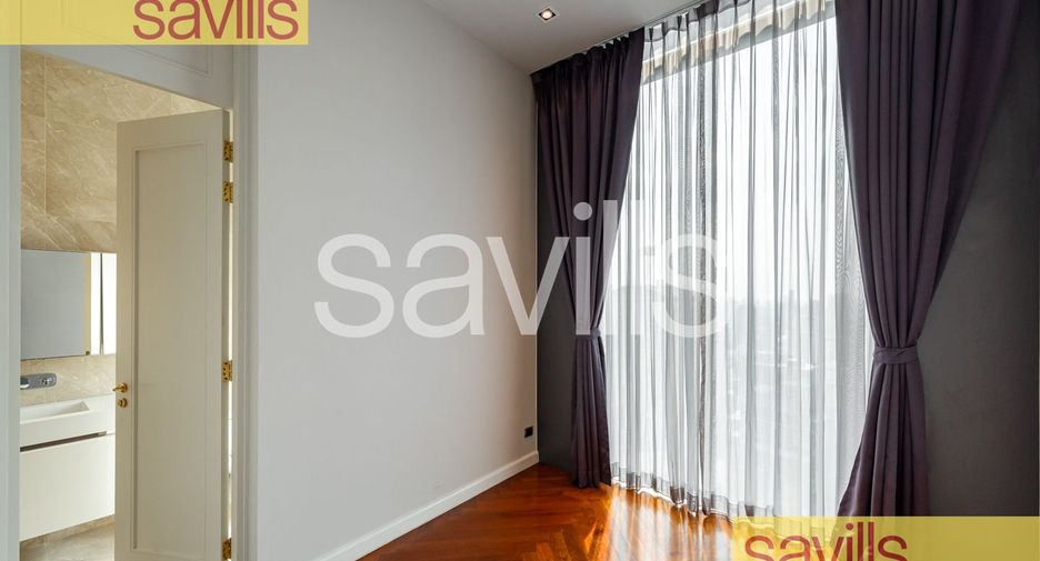For sale 4 bedrooms condo in Khlong Toei, Bangkok