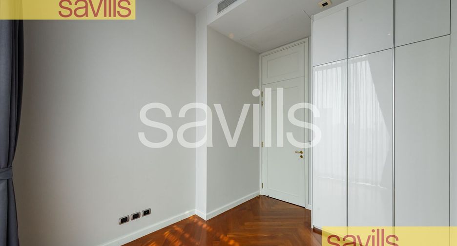 For sale 4 bedrooms condo in Khlong Toei, Bangkok