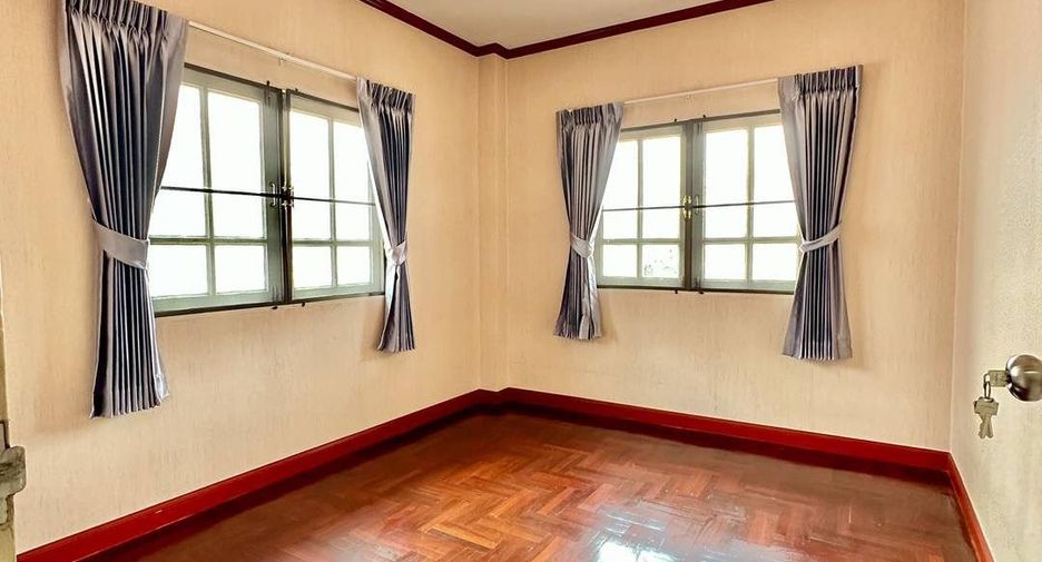For sale 4 bedrooms house in Bang Bua Thong, Nonthaburi