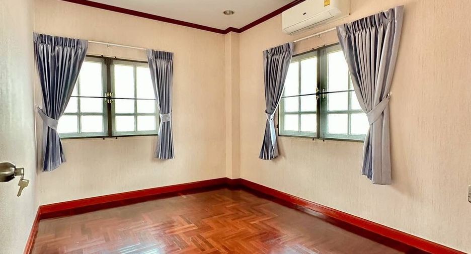For sale 4 bedrooms house in Bang Bua Thong, Nonthaburi