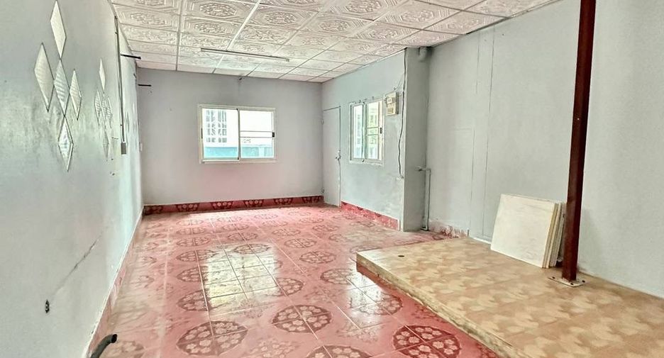 For sale 4 bedrooms house in Bang Bua Thong, Nonthaburi