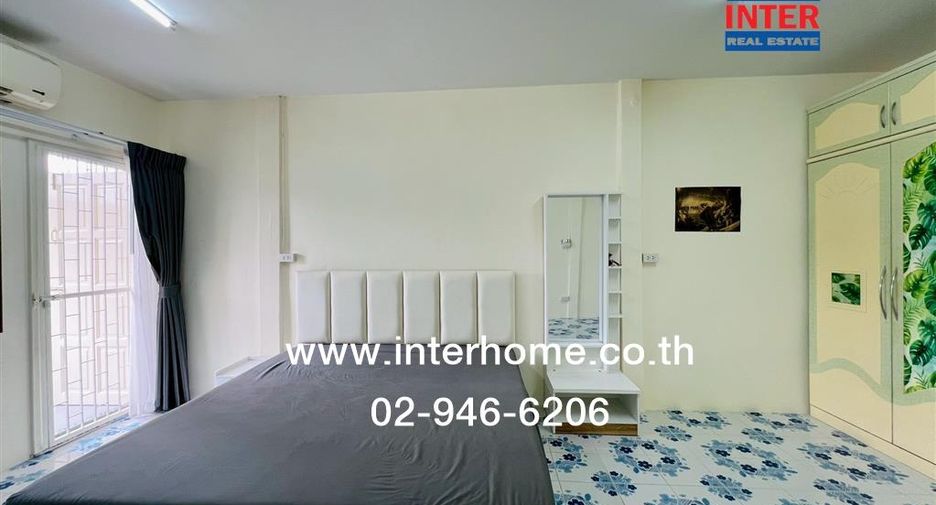 For rent and for sale 4 bedrooms retail Space in Yan Nawa, Bangkok