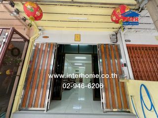 For rent and for sale 4 bedrooms retail Space in Yan Nawa, Bangkok