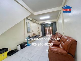For rent and for sale 4 bedrooms retail Space in Yan Nawa, Bangkok