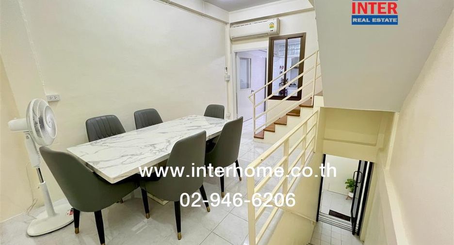 For rent and for sale 4 bedrooms retail Space in Yan Nawa, Bangkok