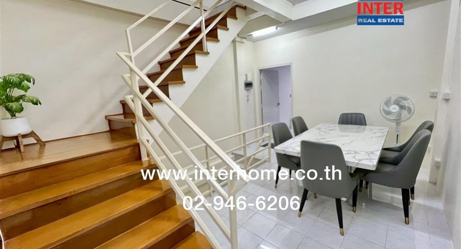 For rent and for sale 4 bedrooms retail Space in Yan Nawa, Bangkok