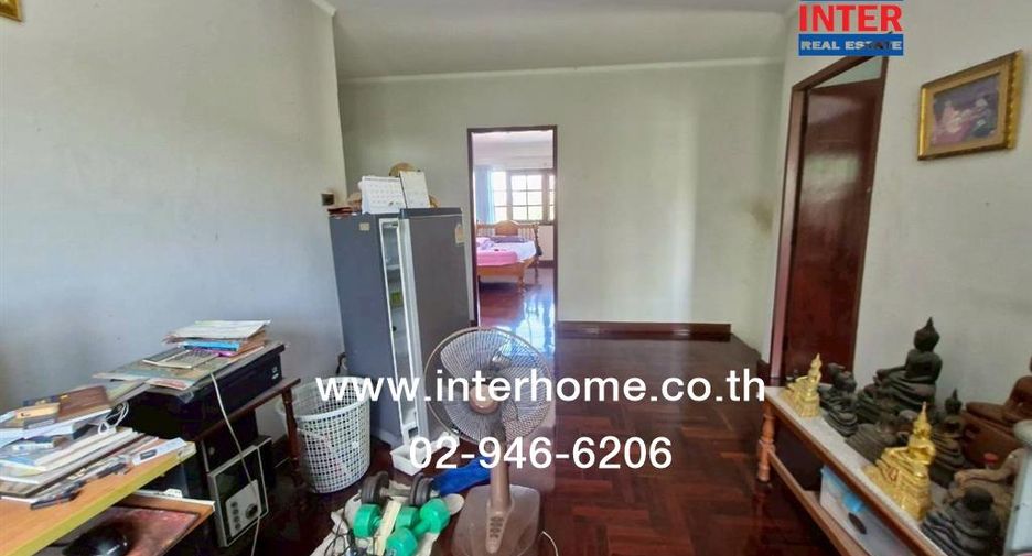 For sale 5 bedrooms house in Thawi Watthana, Bangkok