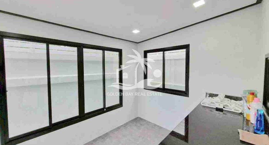 Casa en venta de 5 habitaciones en Bang Lamung, Chonburi