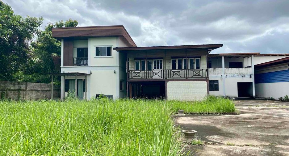 For sale 4 bedrooms house in Mueang Nong Khai, Nong Khai