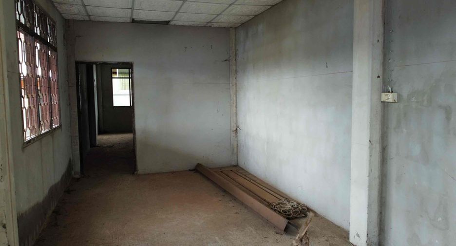 For sale 4 bedrooms house in Mueang Nong Khai, Nong Khai