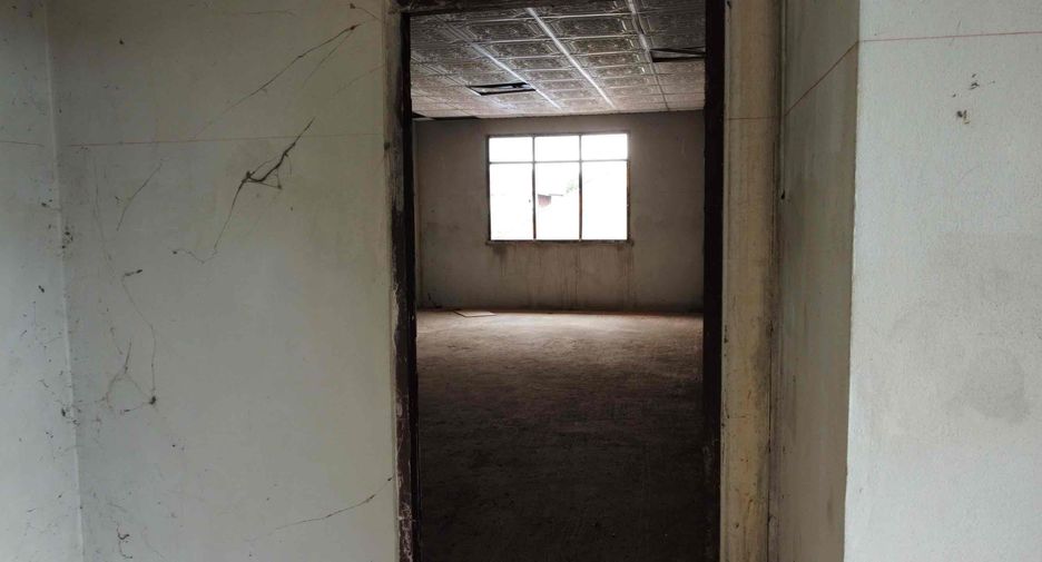 For sale 4 bedrooms house in Mueang Nong Khai, Nong Khai