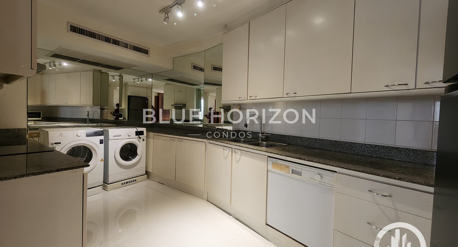 Condo en alquiler y en venta de 3 habitaciones en Bang Lamung, Chonburi