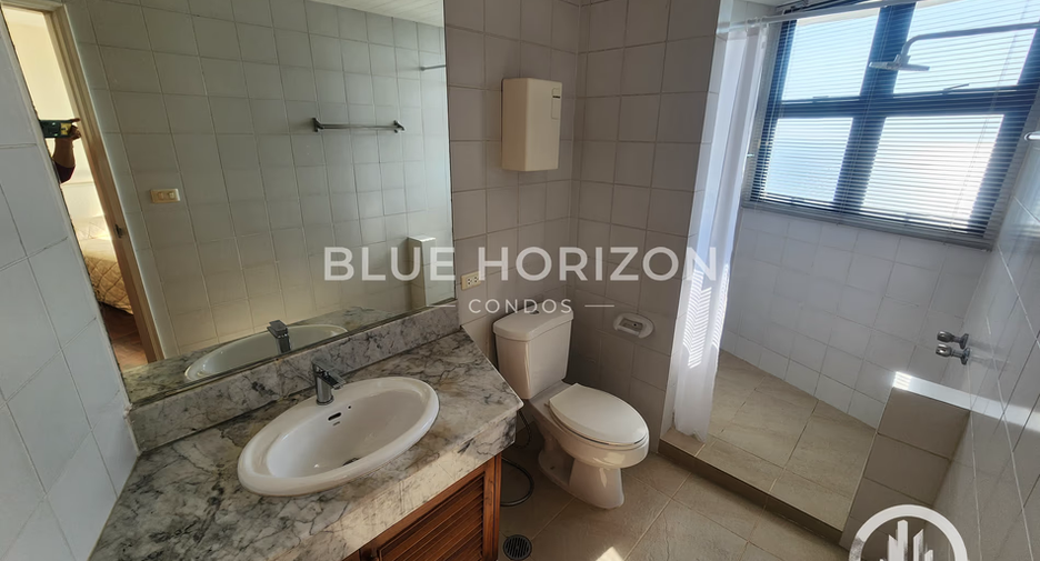 Condo en alquiler y en venta de 3 habitaciones en Bang Lamung, Chonburi