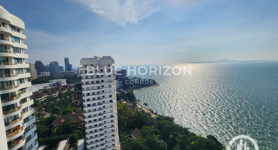 Condo en alquiler y en venta de 3 habitaciones en Bang Lamung, Chonburi