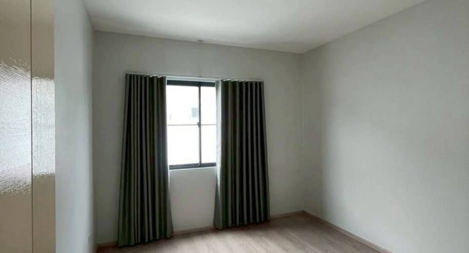 出租 3 卧室 联排别墅 在 Bang Phli, Samut Prakan