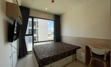 Condo en alquiler y en venta de 2 habitaciones en Huai Khwang, Bangkok