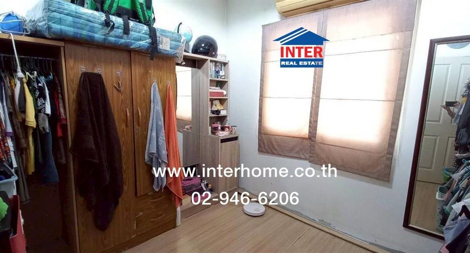 For sale 3 bedrooms townhouse in Mueang Pathum Thani, Pathum Thani