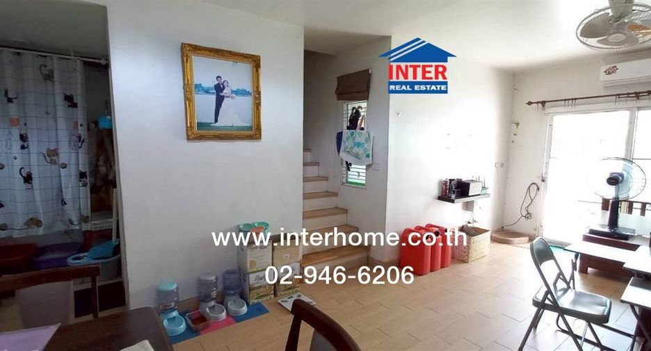 For sale 3 bedrooms townhouse in Mueang Pathum Thani, Pathum Thani