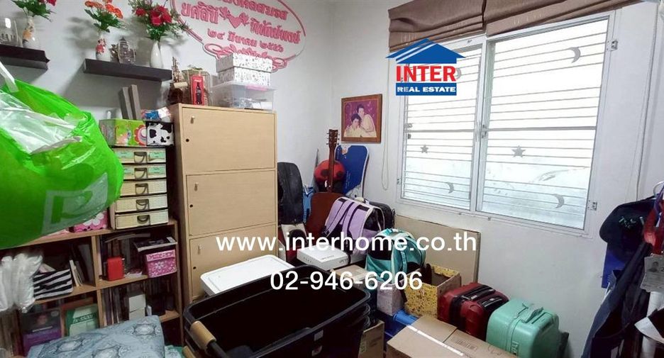 For sale 3 bedrooms townhouse in Mueang Pathum Thani, Pathum Thani