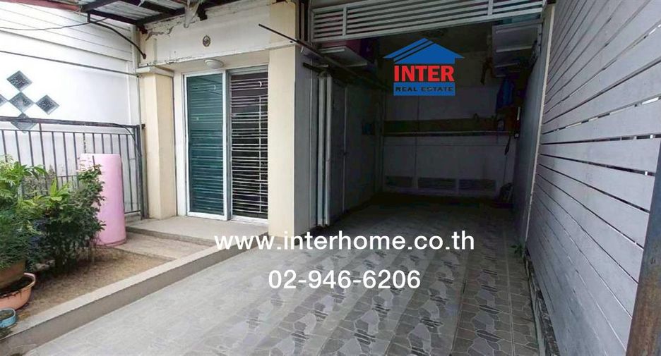For sale 3 bedrooms townhouse in Mueang Pathum Thani, Pathum Thani