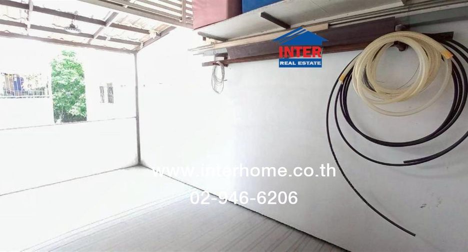 For sale 3 bedrooms townhouse in Mueang Pathum Thani, Pathum Thani