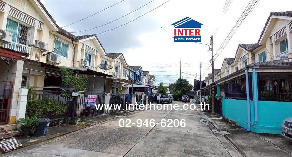 For sale 3 bedrooms townhouse in Mueang Pathum Thani, Pathum Thani