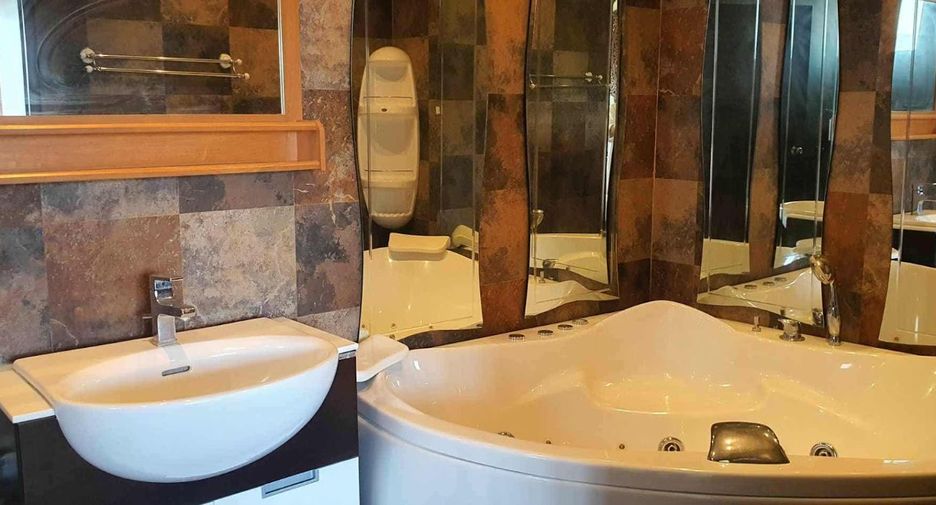 À vendre 17 chambres hôtel à Mueang Phuket, Phuket