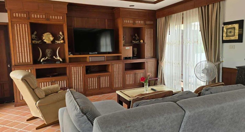 For sale 5 bedrooms condo in Mueang Phuket, Phuket