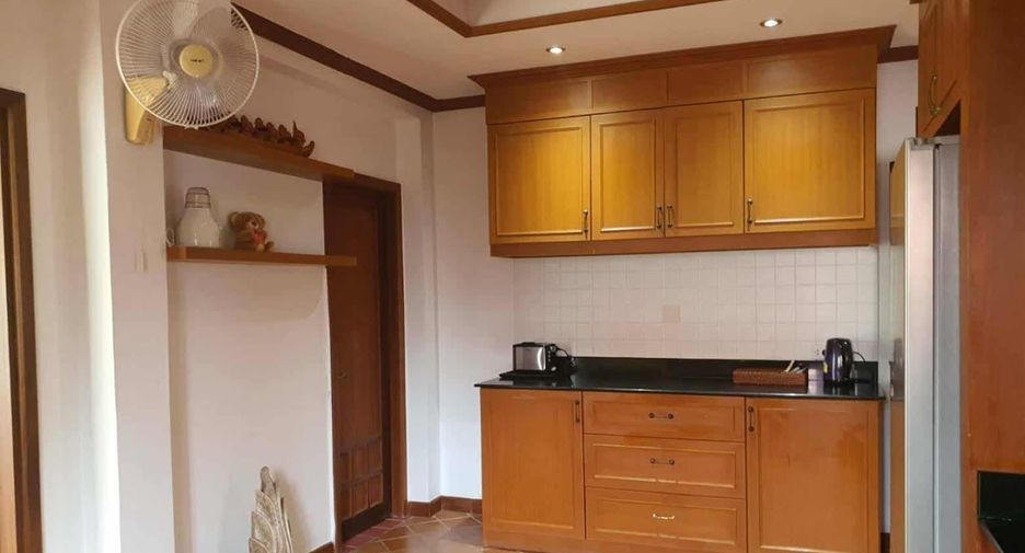 For sale 5 bedrooms condo in Mueang Phuket, Phuket