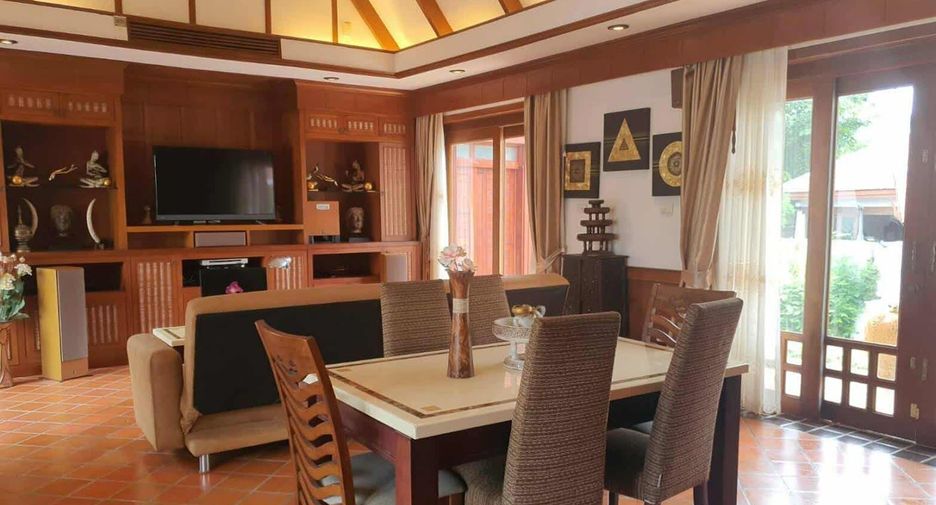 For sale 5 bedrooms condo in Mueang Phuket, Phuket