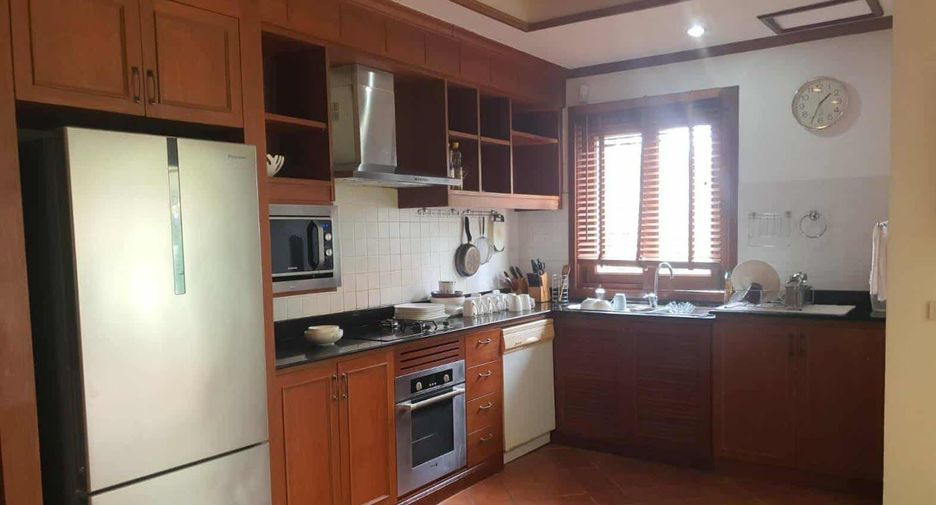 For sale 5 bedrooms condo in Mueang Phuket, Phuket