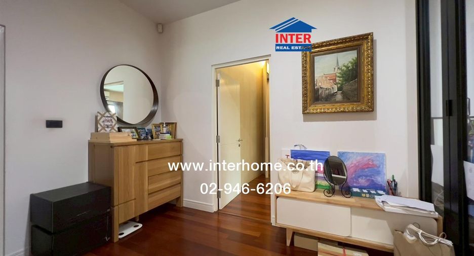 For sale 4 bedrooms house in Thawi Watthana, Bangkok