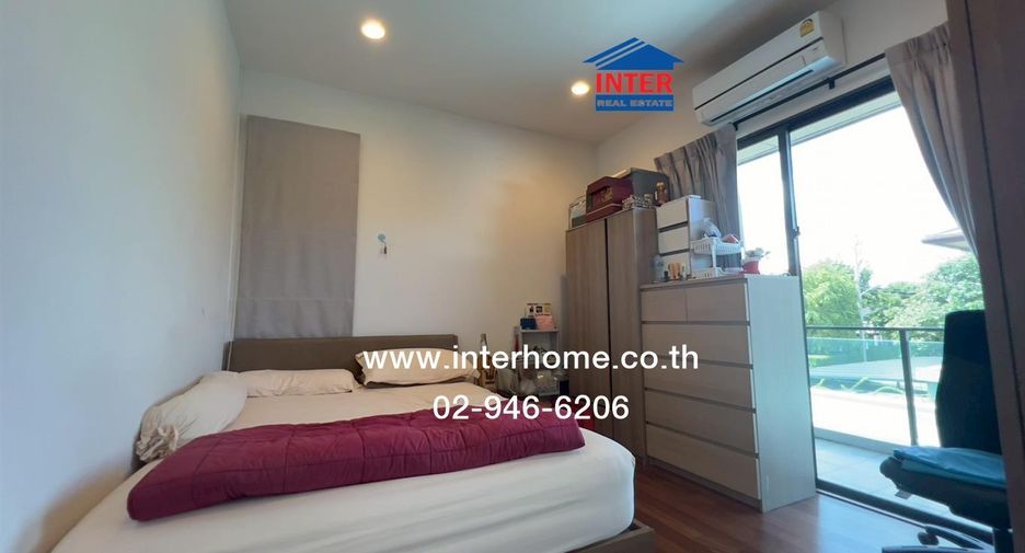 For sale 4 bedrooms house in Thawi Watthana, Bangkok