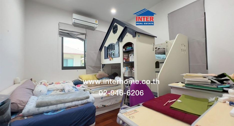 For sale 4 bedrooms house in Thawi Watthana, Bangkok
