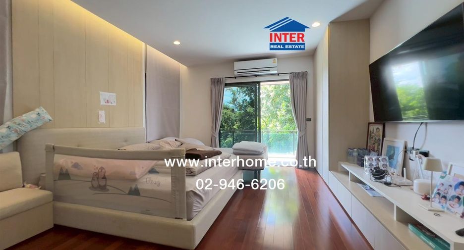 For sale 4 bedrooms house in Thawi Watthana, Bangkok