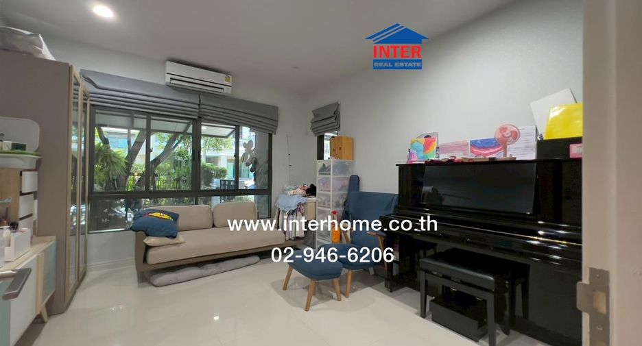 For sale 4 bedrooms house in Thawi Watthana, Bangkok