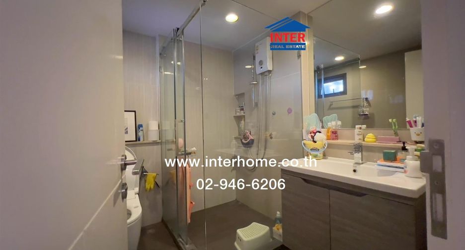 For sale 4 bedrooms house in Thawi Watthana, Bangkok