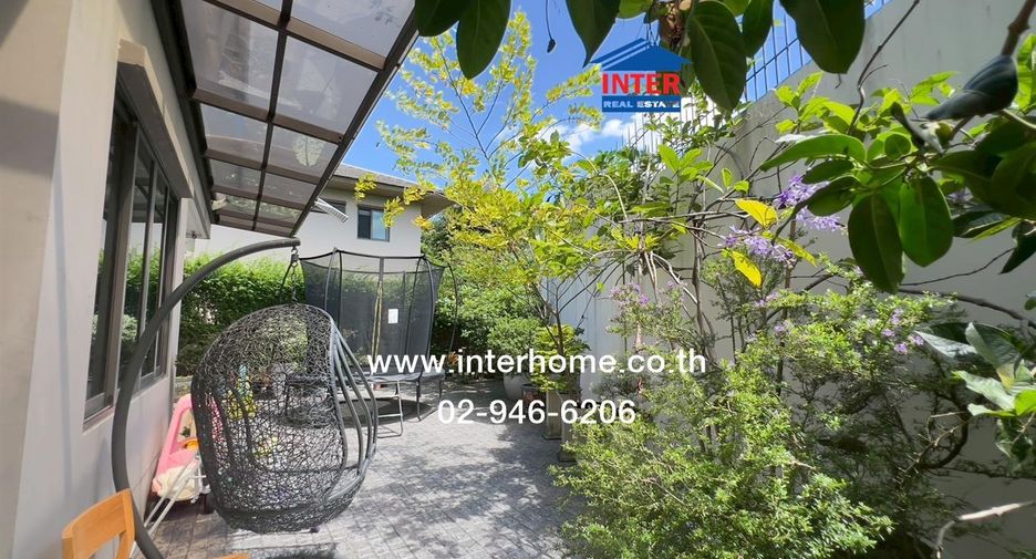 For sale 4 bedrooms house in Thawi Watthana, Bangkok