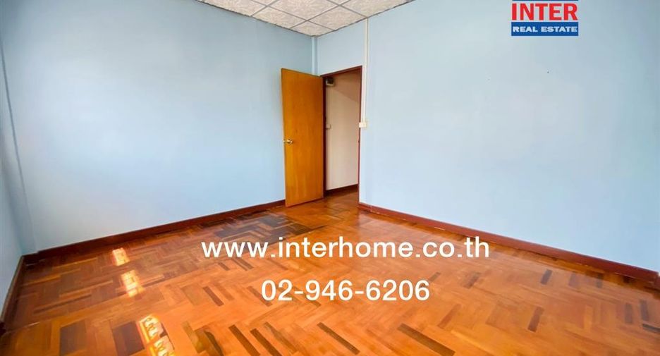 For sale 2 bedrooms townhouse in Sai Mai, Bangkok